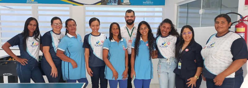 Professoras da ESJB e palestrante da EI Professoras da ESJB e palestrante da EI